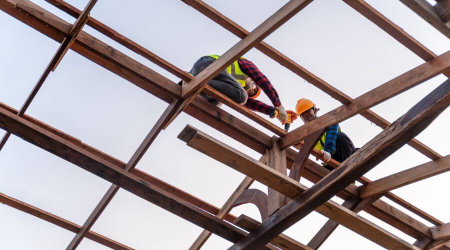 Expert Emergency Roof Repairs services in Saragosa, TX